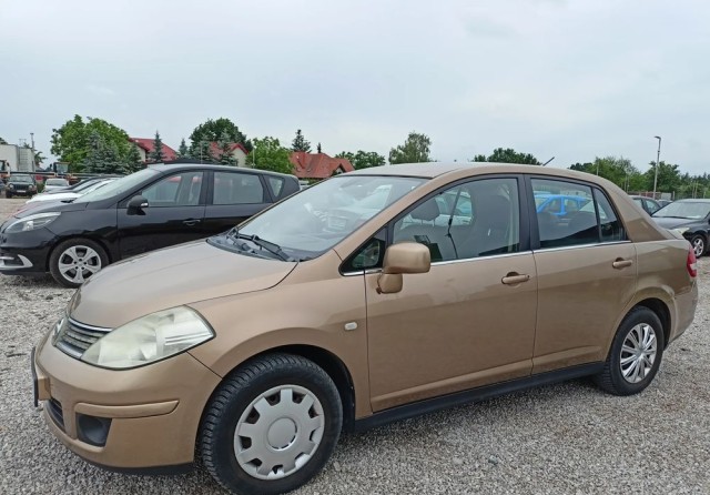 nissan