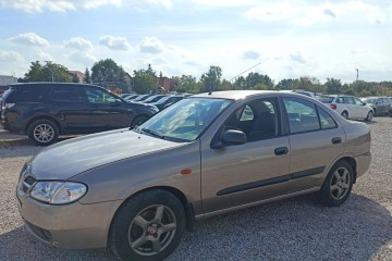 Nissan Almera