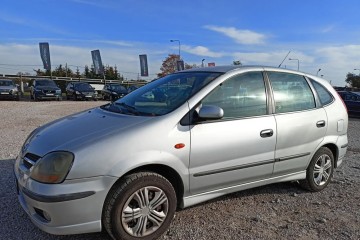 Nissan Almera Tino