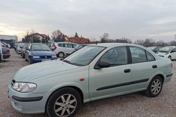 Nissan Almera